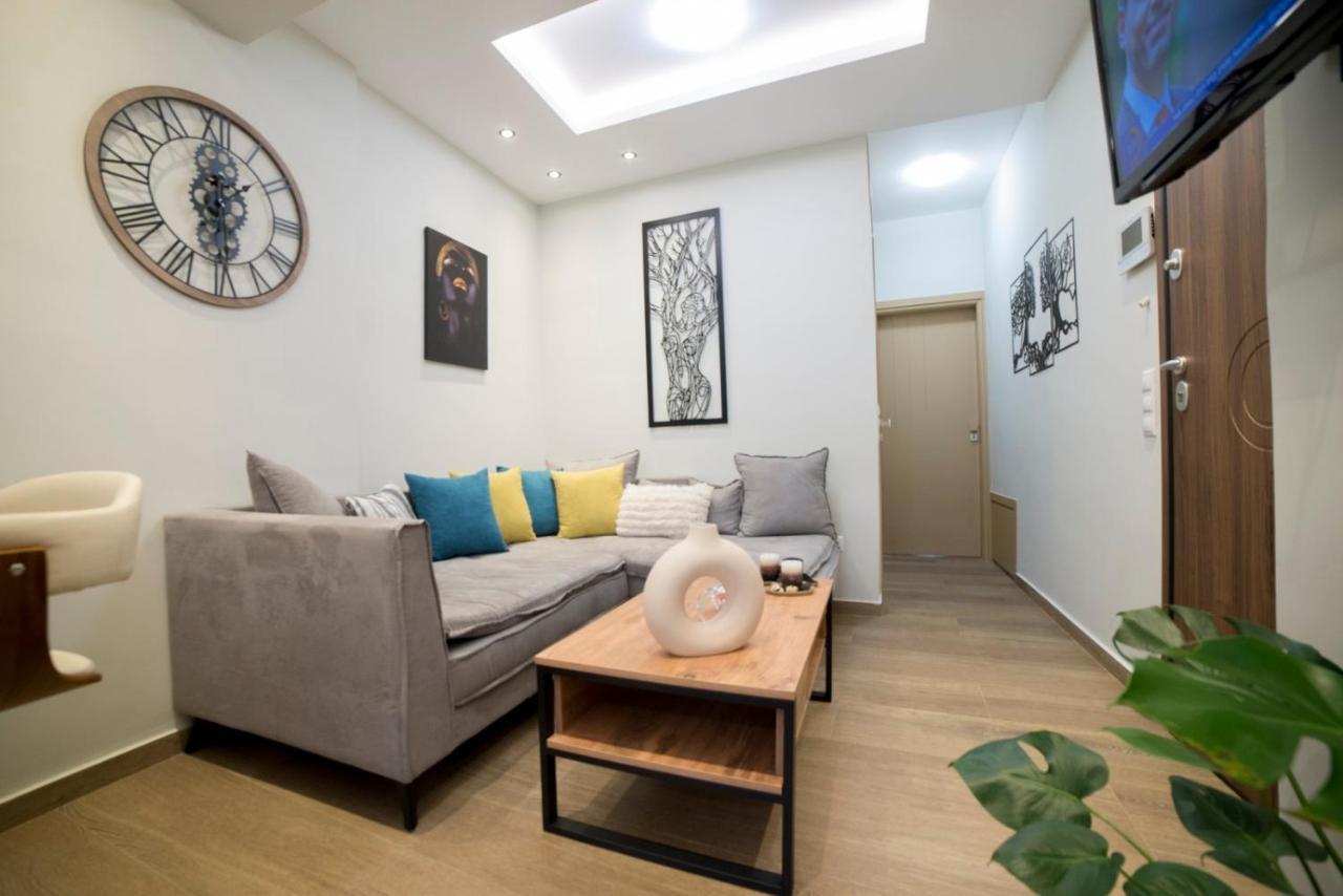 Luxurious Apartment In The Heart Of Town ! Loutráki Zewnętrze zdjęcie