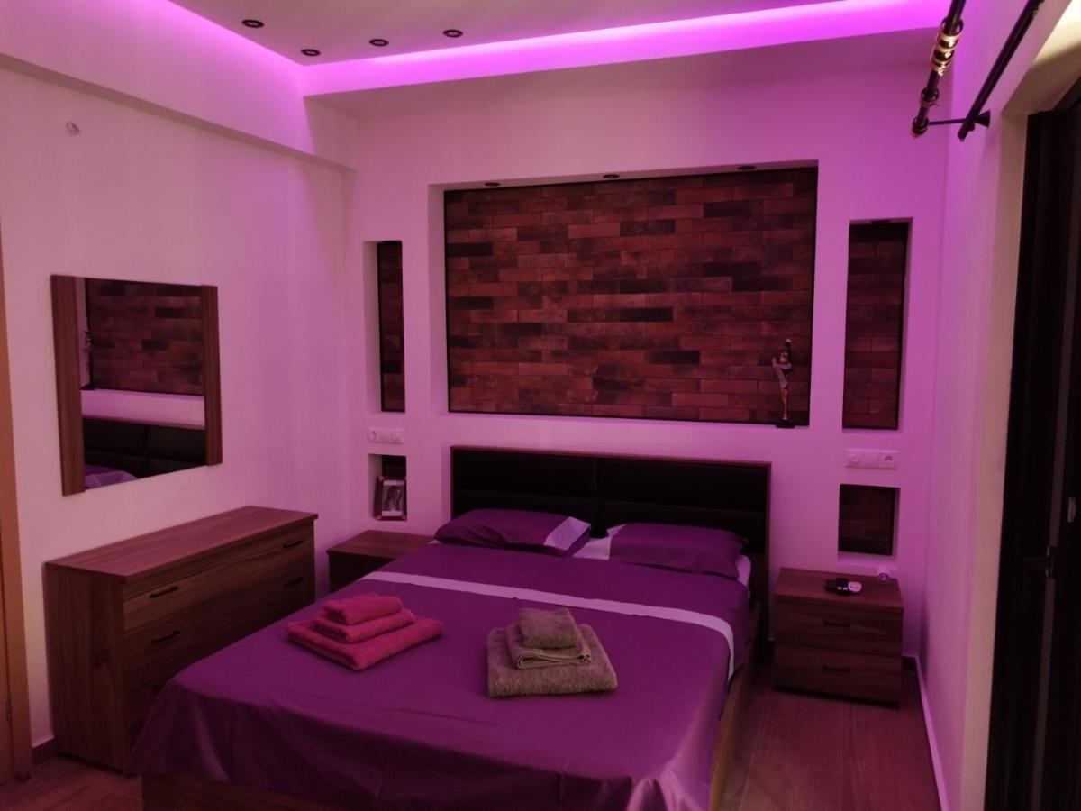 Luxurious Apartment In The Heart Of Town ! Loutráki Zewnętrze zdjęcie